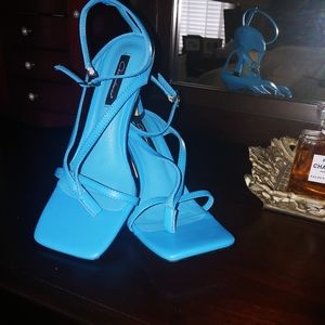 New trendy blue strappy sandal heel